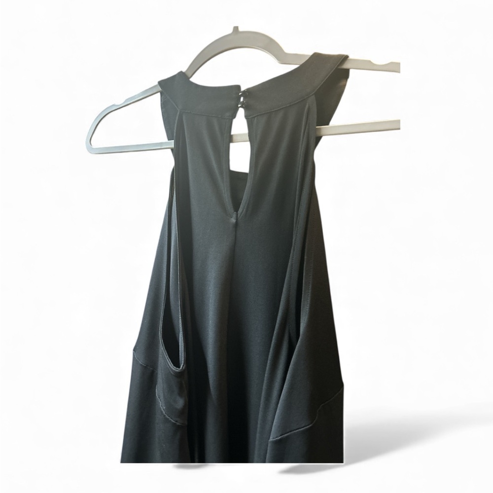 ⭐️⭐️⭐️HOST PICK⭐️⭐️⭐️LANE BRYANT BLACK HALTER NECK BELTED TOP-NWT - Picture 5 of 6